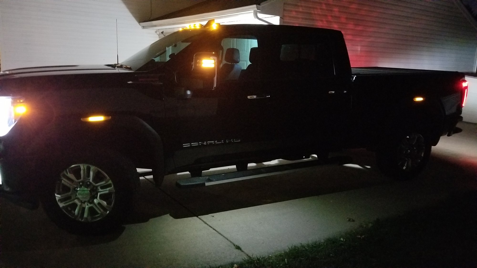 GMC marker lights 20202024 Silverado HD & Sierra HD