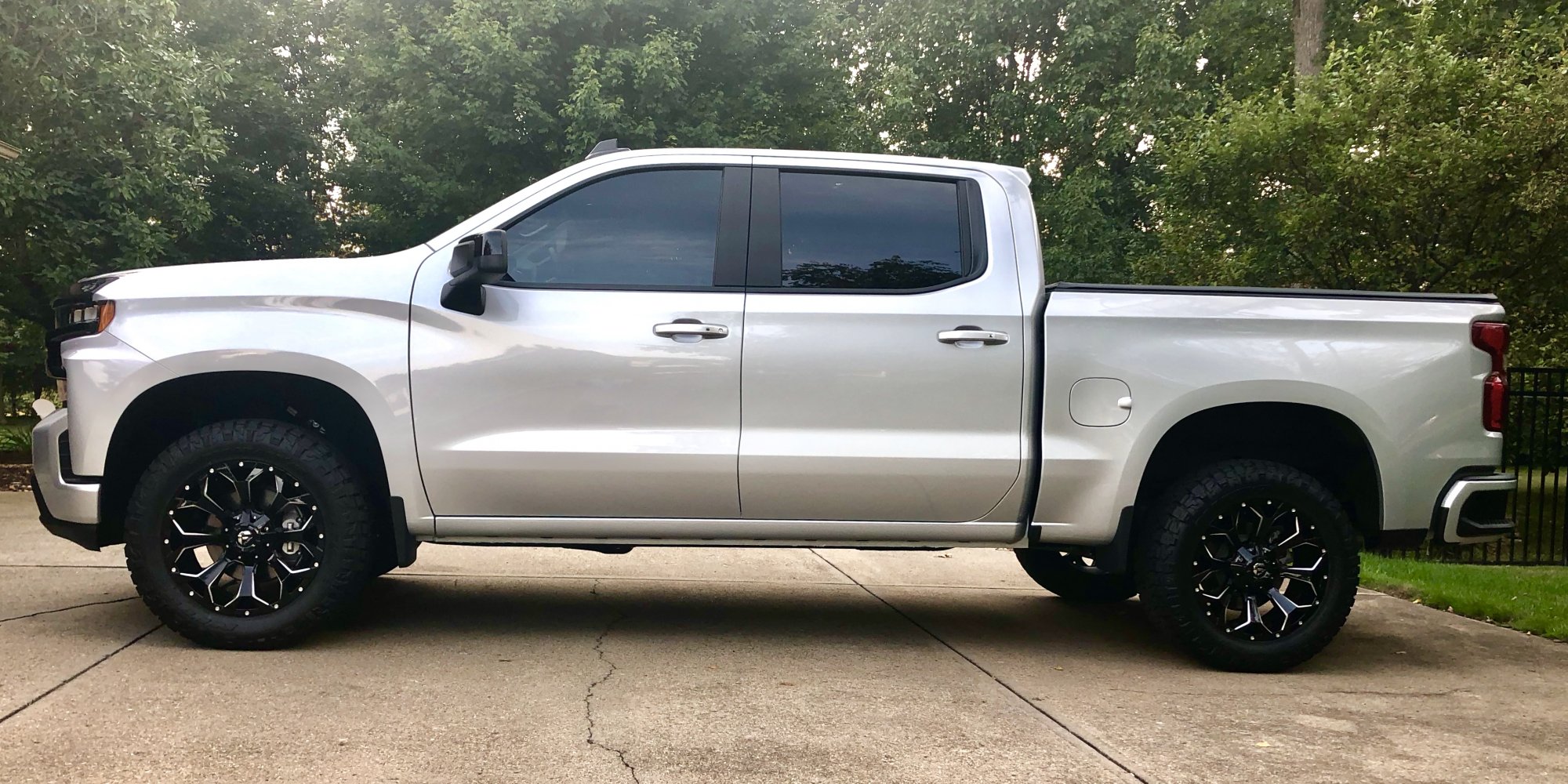 275 65 20 Nitto Ridge Grapplers 2019 2021 Silverado And Sierra Mods