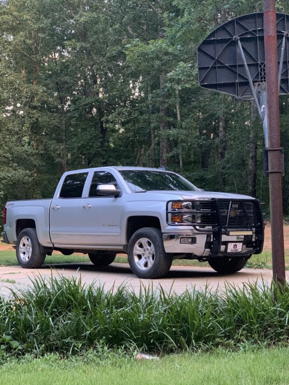 Truck.thumb.jpg.7f8723e94ade40308136775a90a1d20f.jpg
