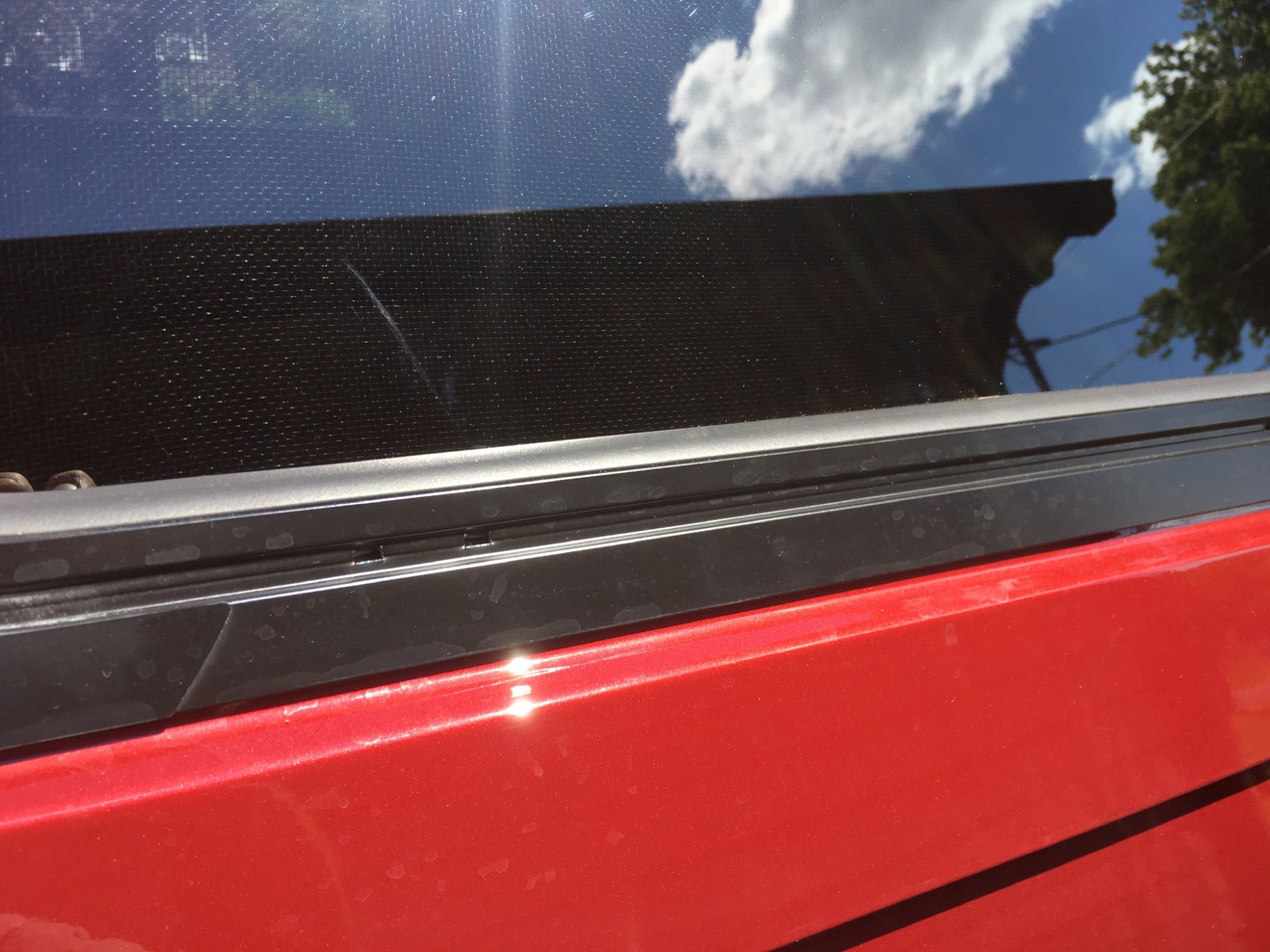 ARE VS. LEER TRUCK BED CAPS 2014 2019 Silverado & Sierra GM