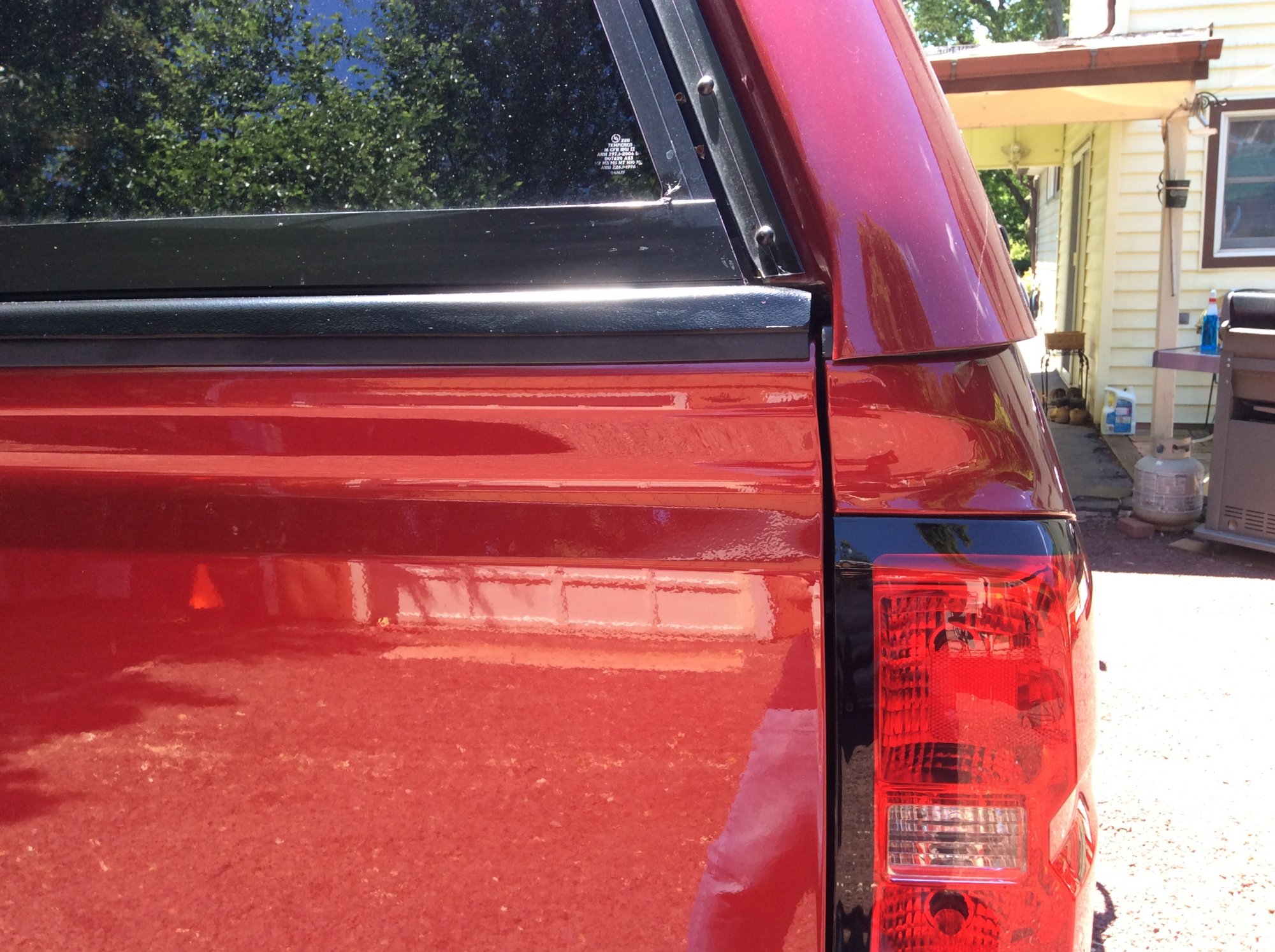 ARE VS. LEER TRUCK BED CAPS 2014 2019 Silverado & Sierra GM