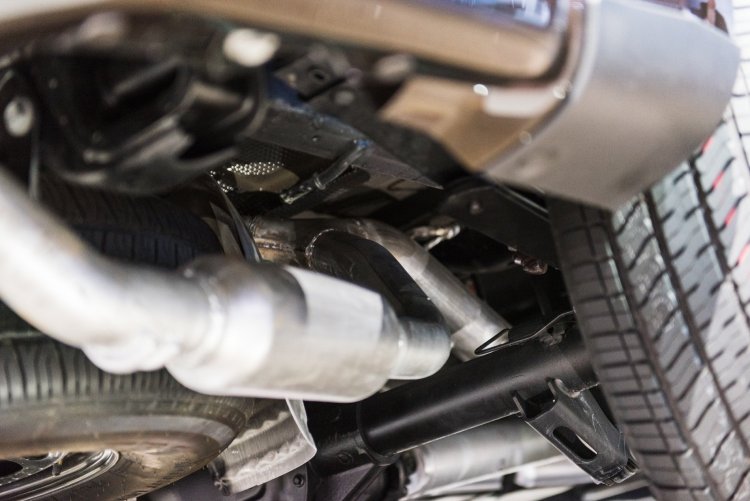 2019-Chevrolet-Silverado-1500-High-Country-Exhaust-System-2018-Detroit-Auto-Show-002.jpg