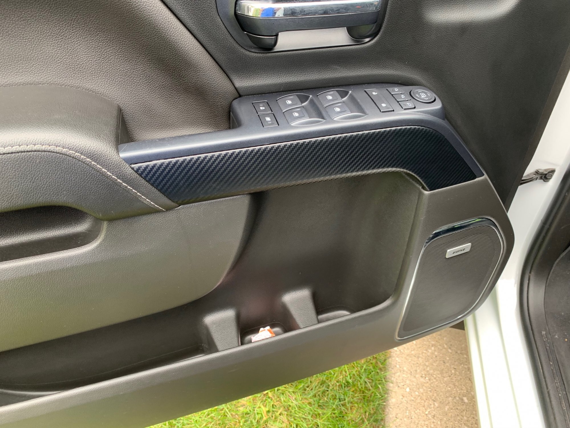 22894643 84144678 Center Console Rear Trim Plate OEM GM 1517 Silverado