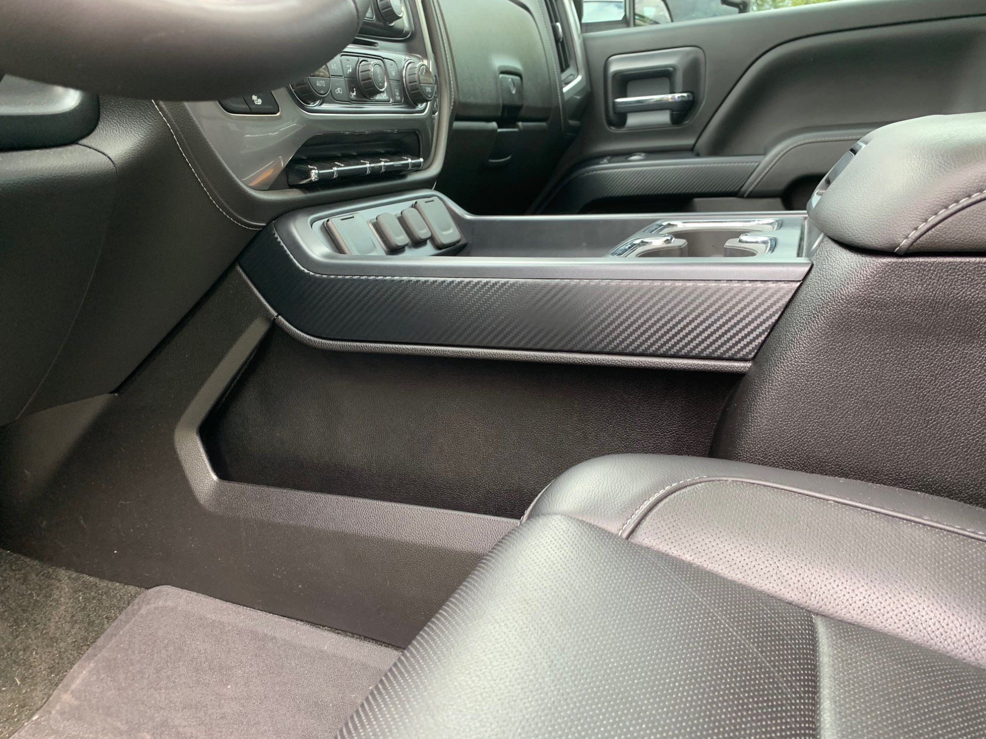 Center console upper trim 20142018 Silverado & Sierra Mods