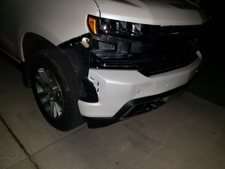 Silverado 2019 Accident  Damage 10 26 2018.jpg