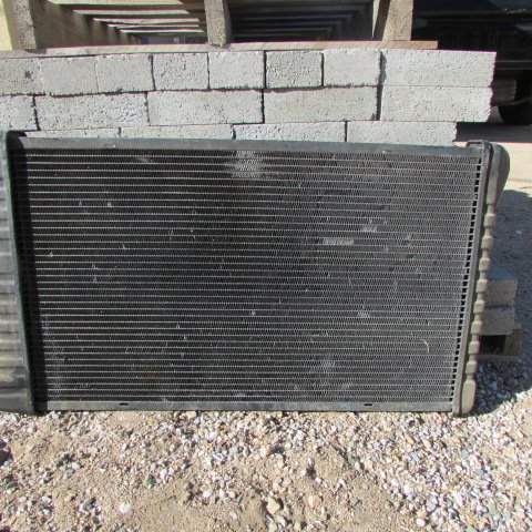 1749377924_Radiator002.jpg.4cb6f7a3bae454792fb397eb7f834caa.jpg