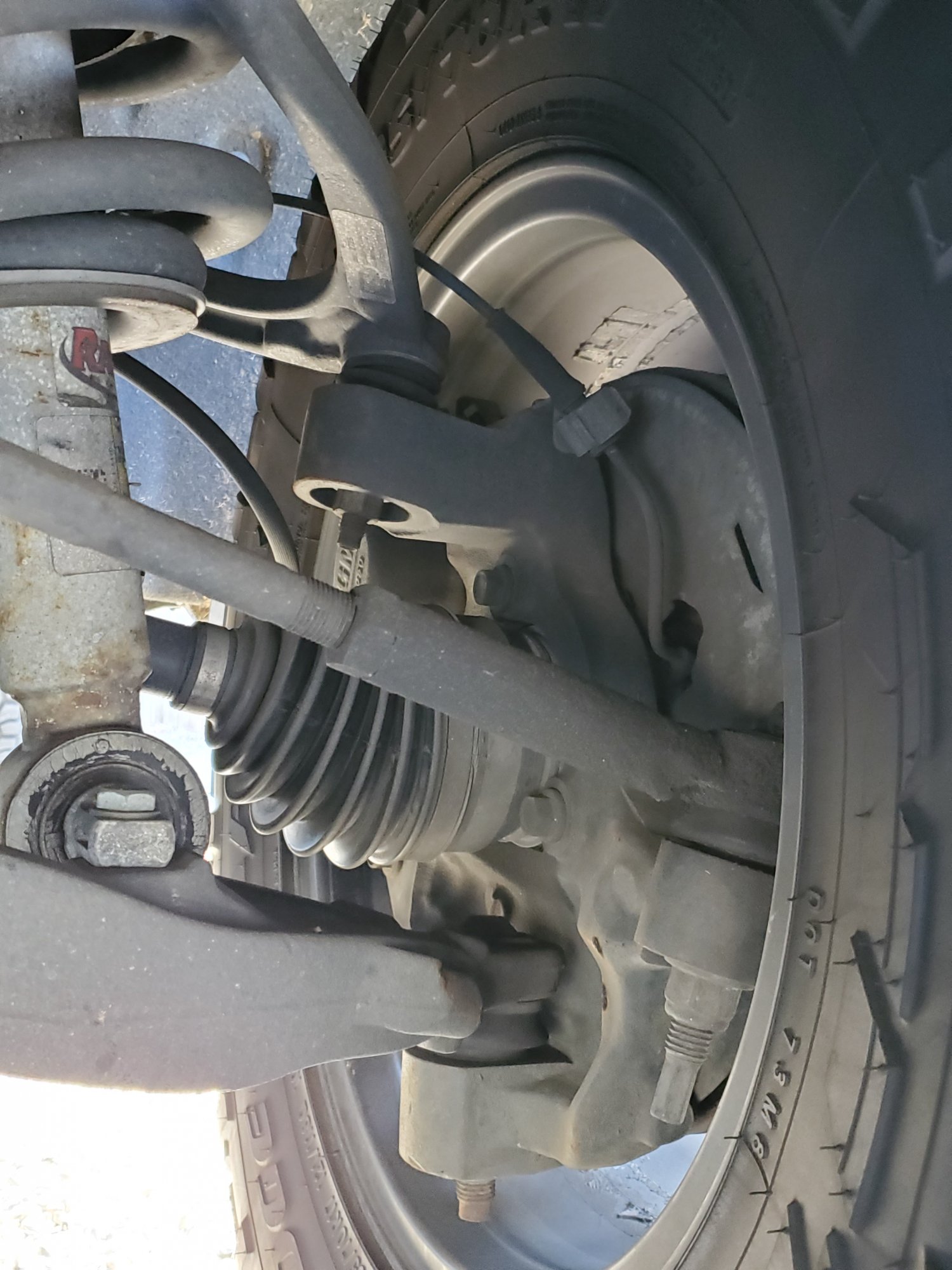 Rough Country 3.5 Knuckle Lift Kit 20142018 Silverado & Sierra Mods