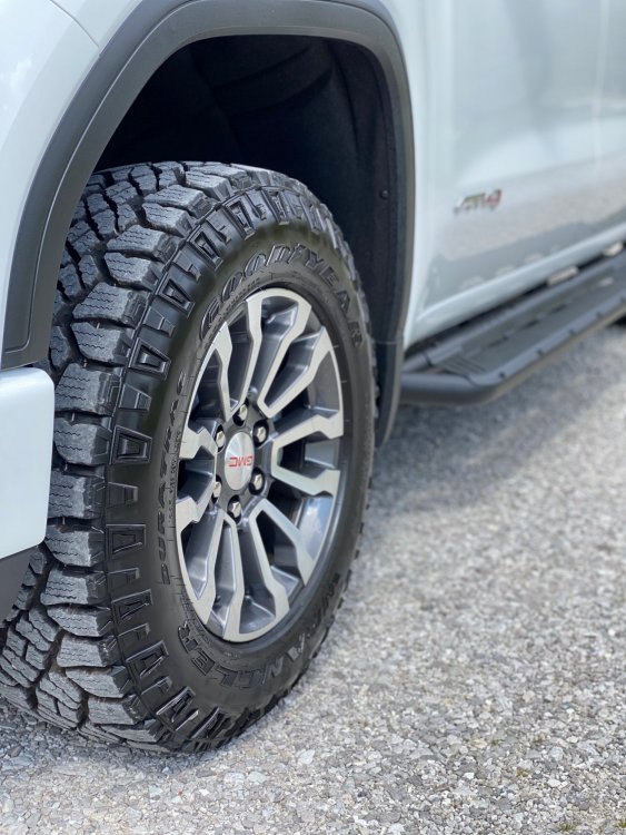 at4tire.thumb.jpg.d497d8cee41d1408e8f1474d6265512b.jpg