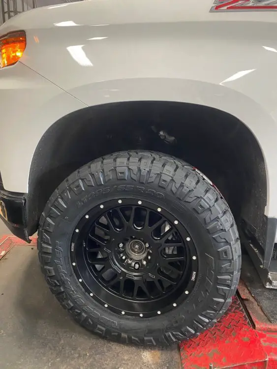 Trail Boss Readylift 2.0 SST tires? 20192021 Silverado & Sierra Mods