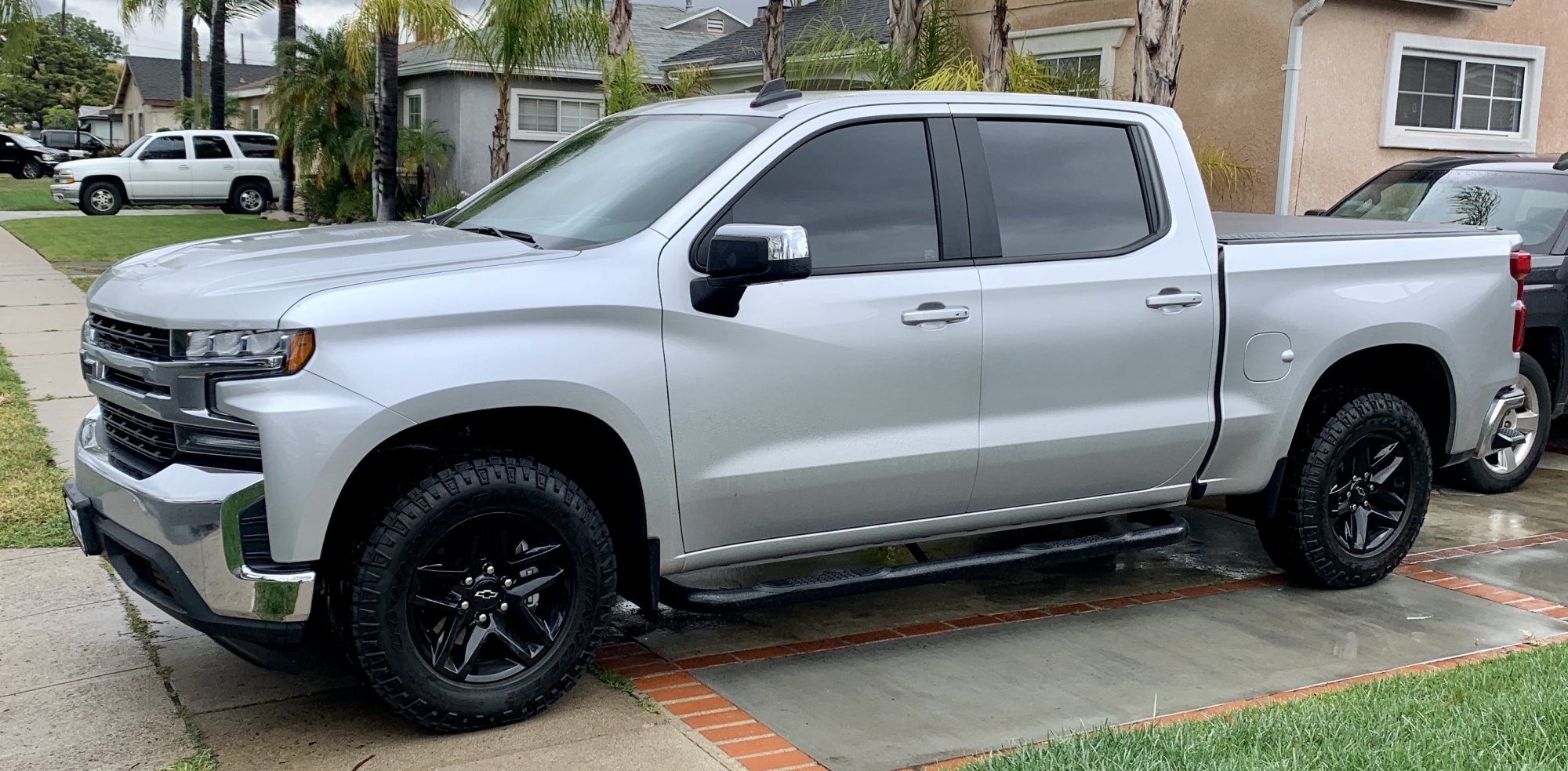 2019 Trail Boss 33’s on an LT 20192025 Chevy Silverado & GMC Sierra