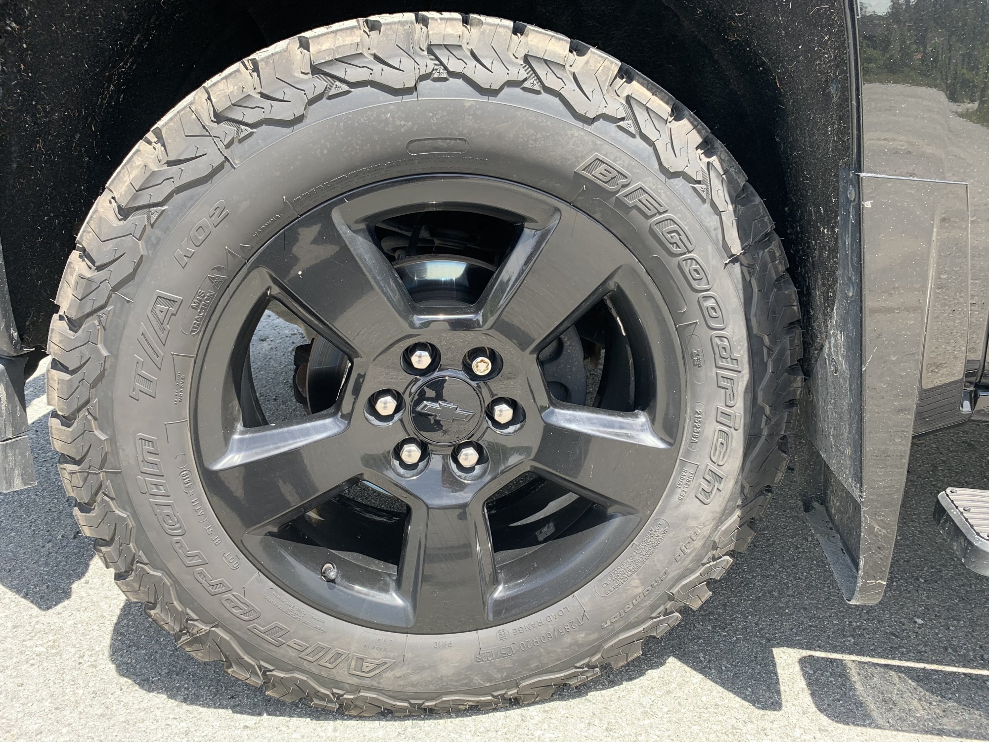 Max Tire Size For Non Lifted 2014 2019 Silverado Sierra Gm Trucks Com