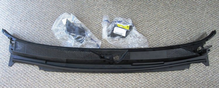 2010 GMC 1500 Front Cowl Plastic Pieces 1.JPG