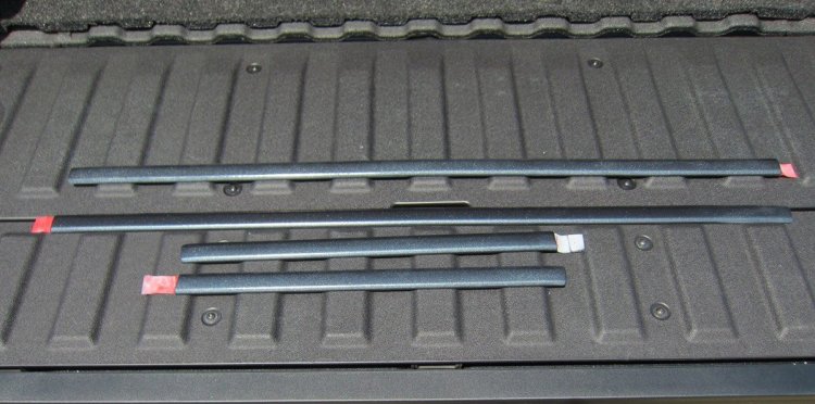 2020 body side molding kit.JPG