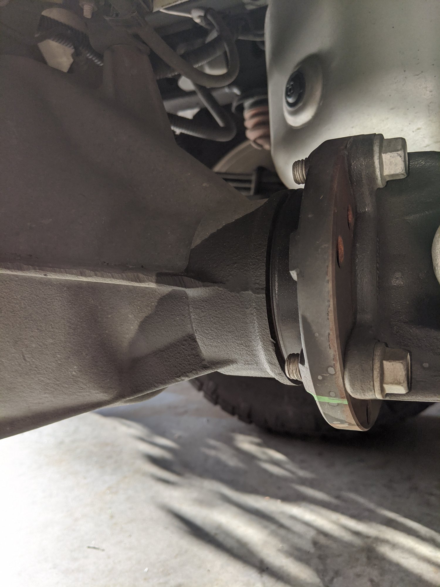 Rear differential pinion seal leak? 20192025 Silverado & Sierra