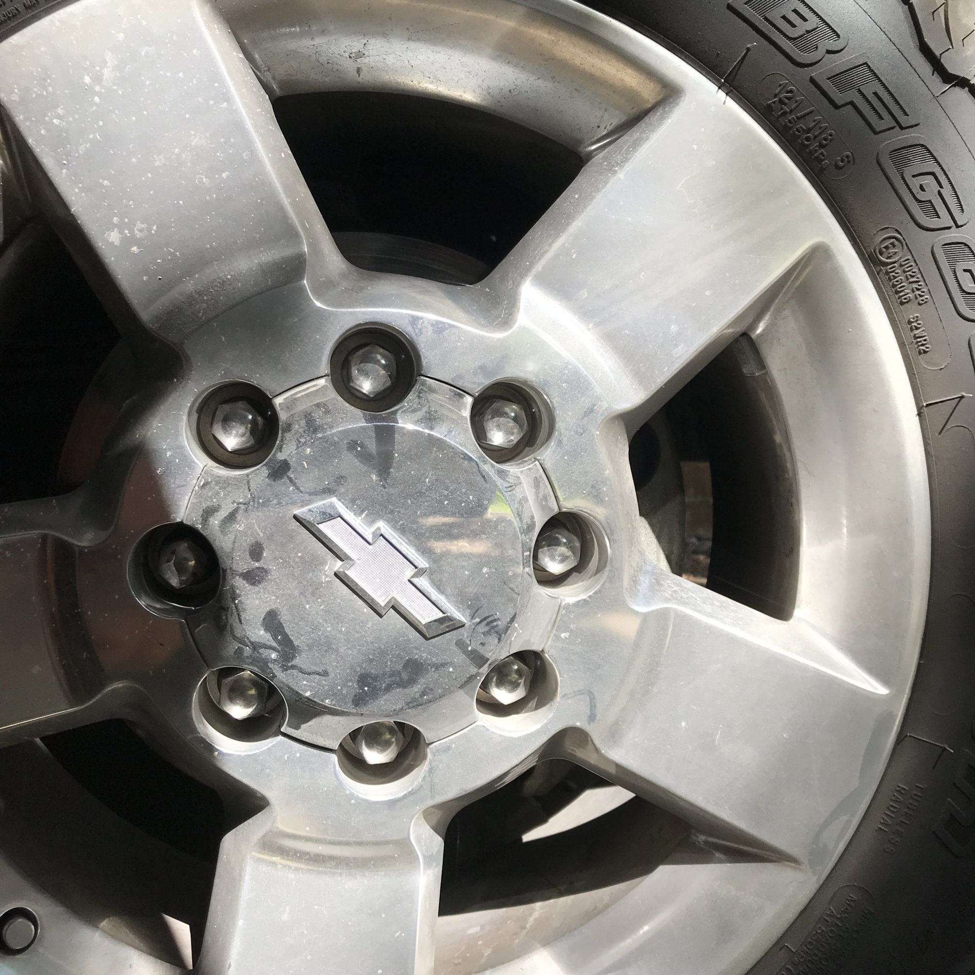 2018 silverado center caps