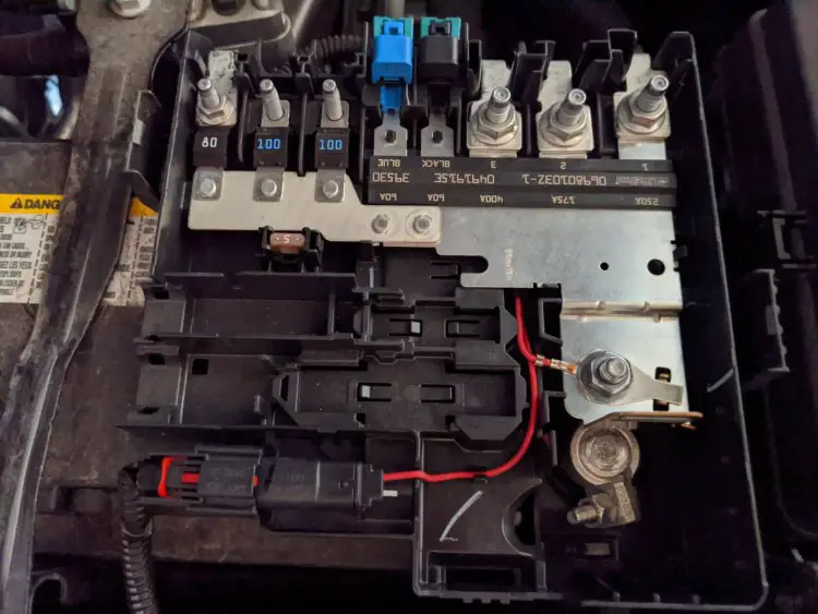 Battery Distribution Block Additional Studs 20192025 Chevy Silverado