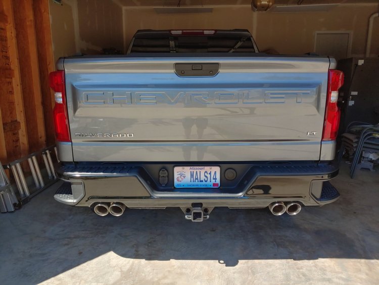 TRUCK.jpg
