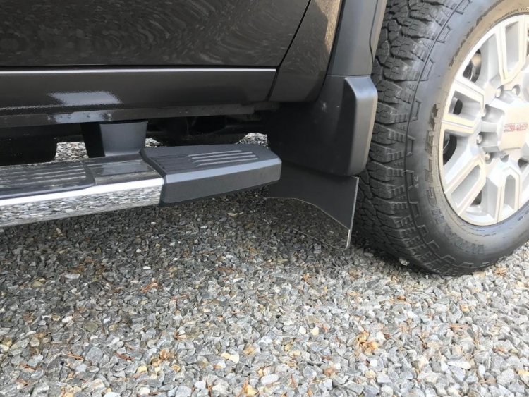 mudflap frt 2.jpg