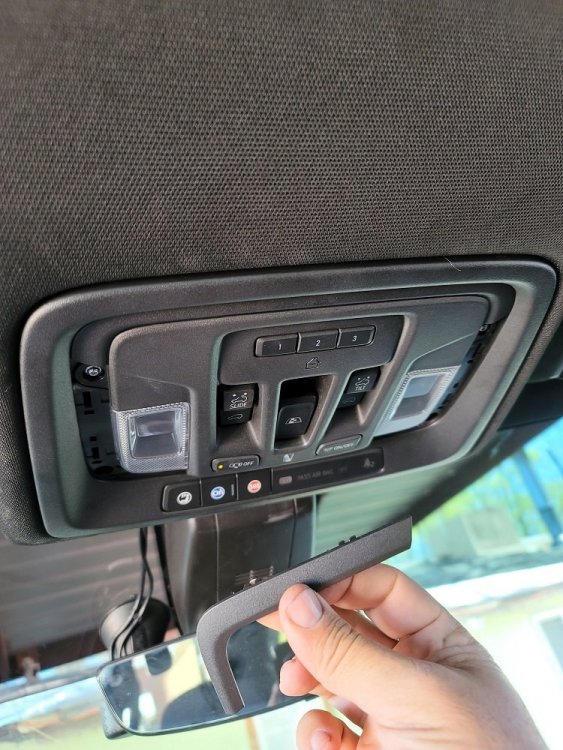 overheadconsole.thumb.jpg.3dfe8f6af3a51935519f2bd955863174.jpg