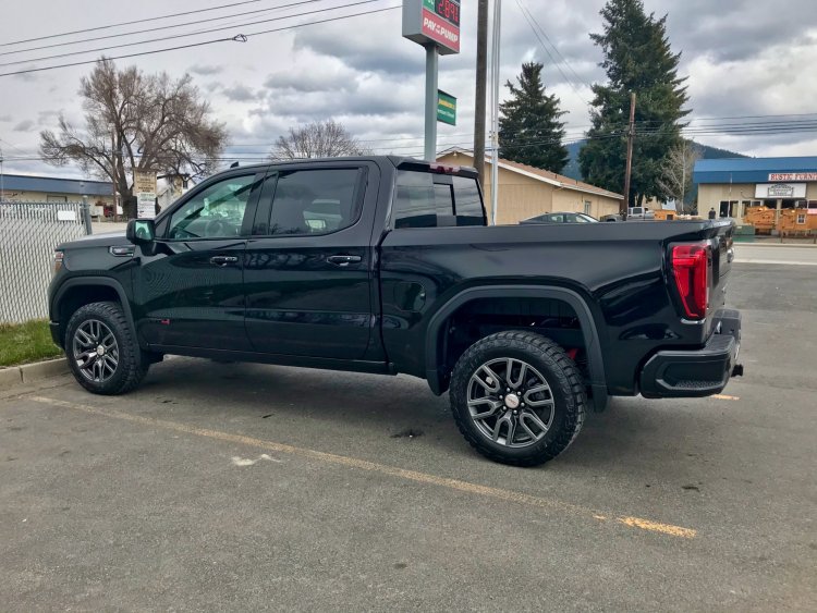 281376995_2021GMCSierra1500AT4CarbonPro(1).thumb.jpeg.f73a16181354a6f13799259c289959a4.jpeg