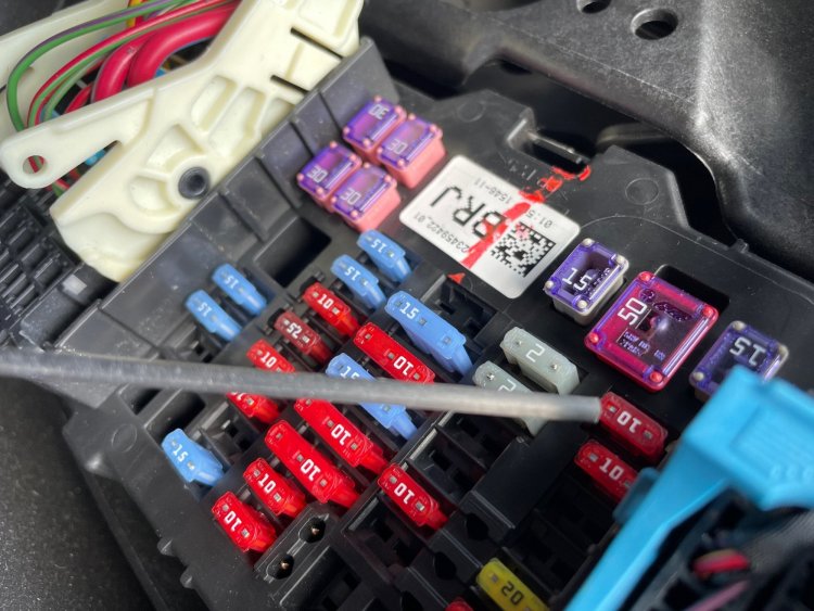 truck fuses 1.jpg