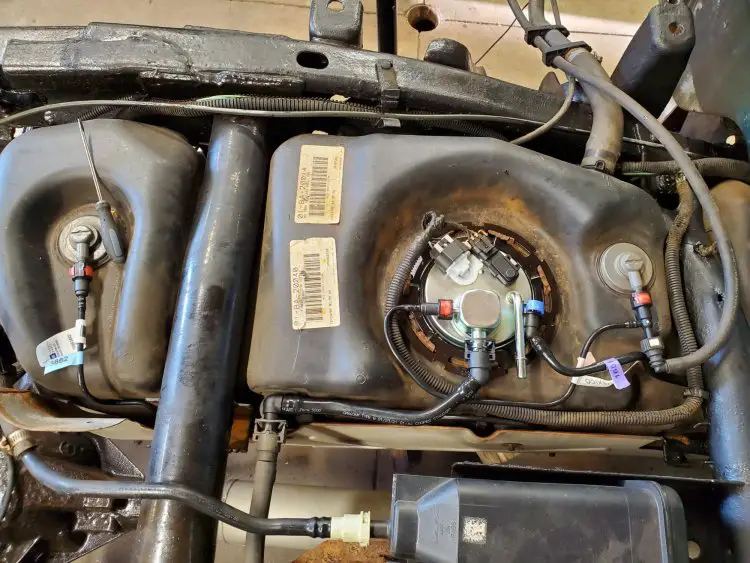2006 GMC Sierra 1500 4x4 5.3l Fuel Tank & EVAP line Reinstallation