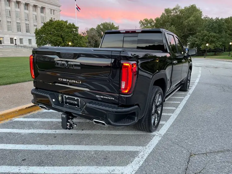 Illuminated GMC emblem 20192025 Chevy Silverado & GMC Sierra Mods