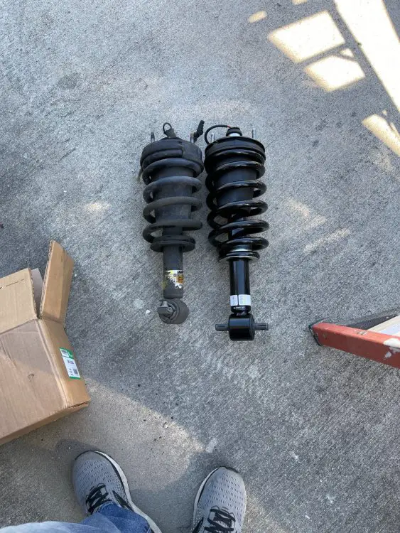 Magneride Strut replacement with Arnott SK3354 20142018 Silverado