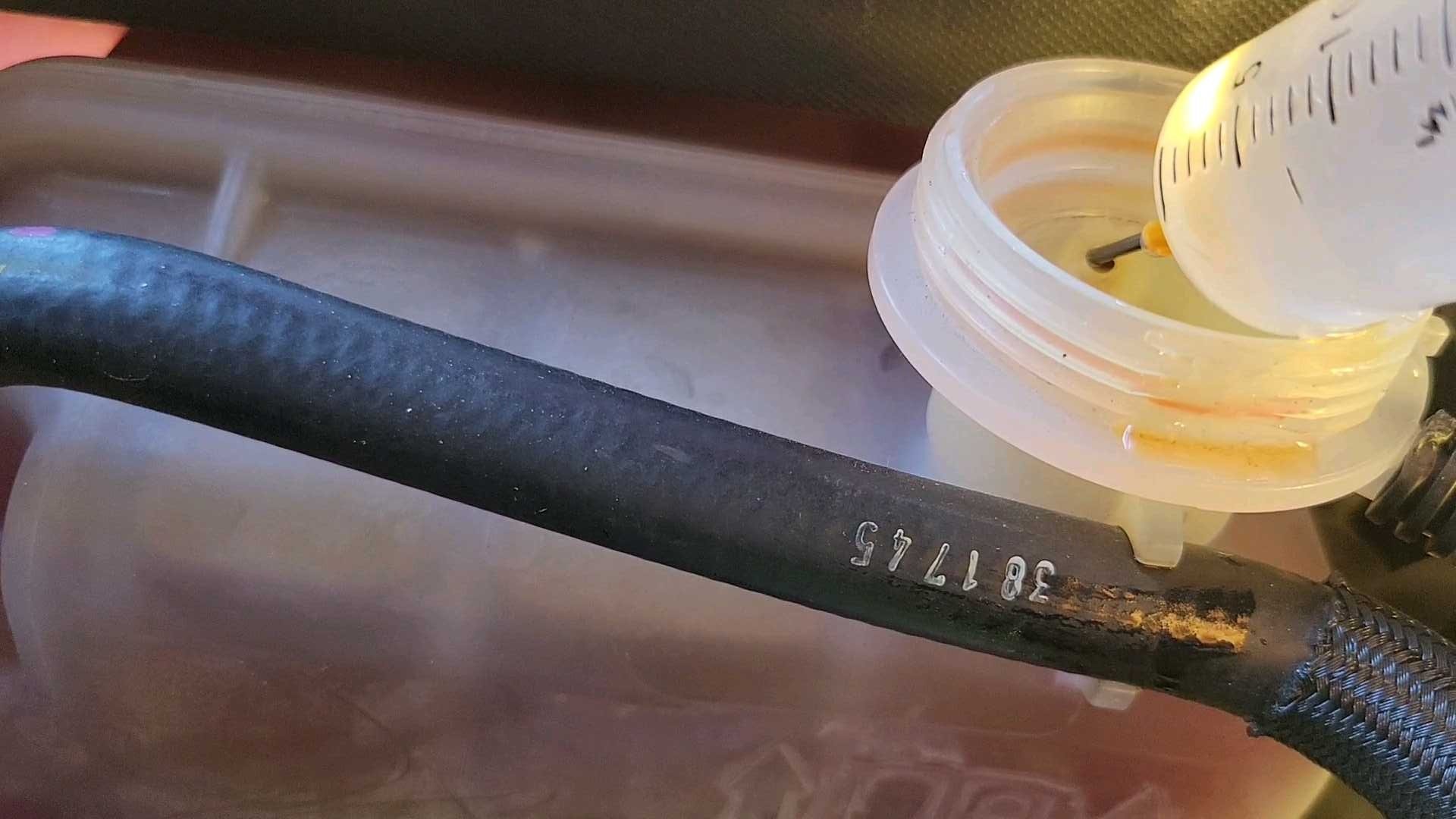 Trick to topoff coolant on L5P Duramax Coolant Reservoir/Overflow tank