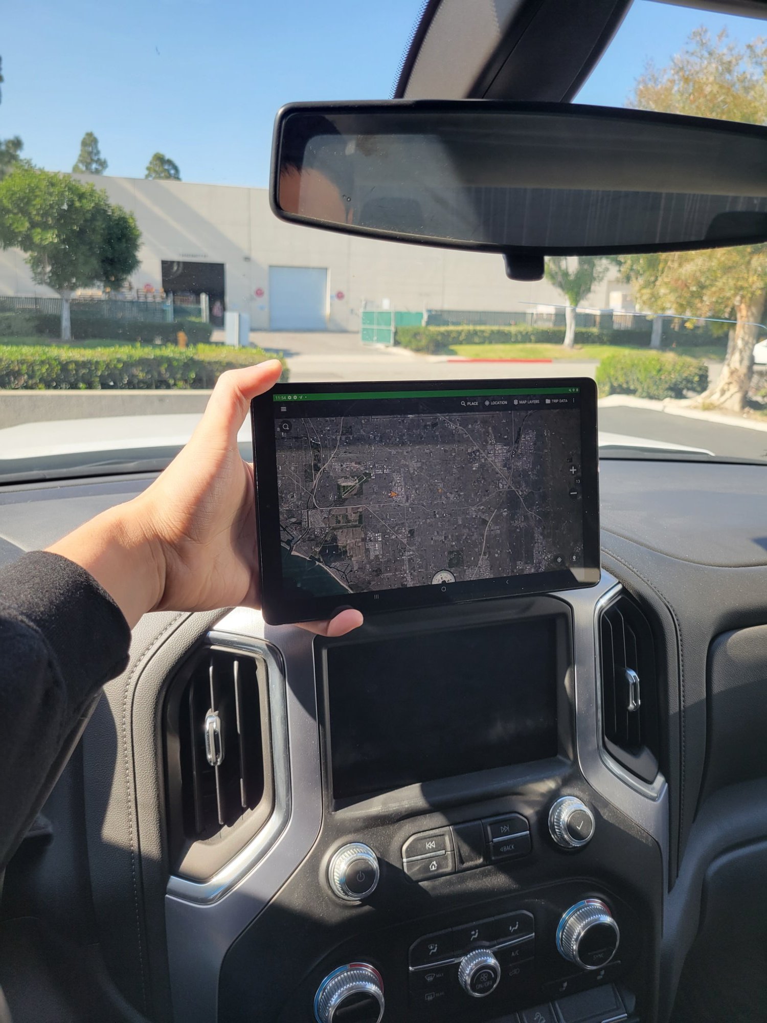 Tablet Dash Mount - 2019-2023 Silverado & Sierra Mods 