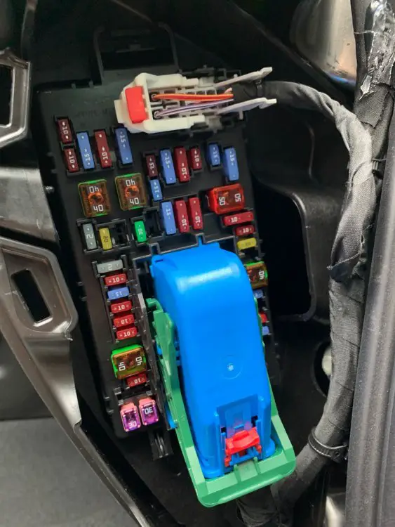 2022 GMC Sierra 3500HD fuse box 20202024 Silverado HD & Sierra HD