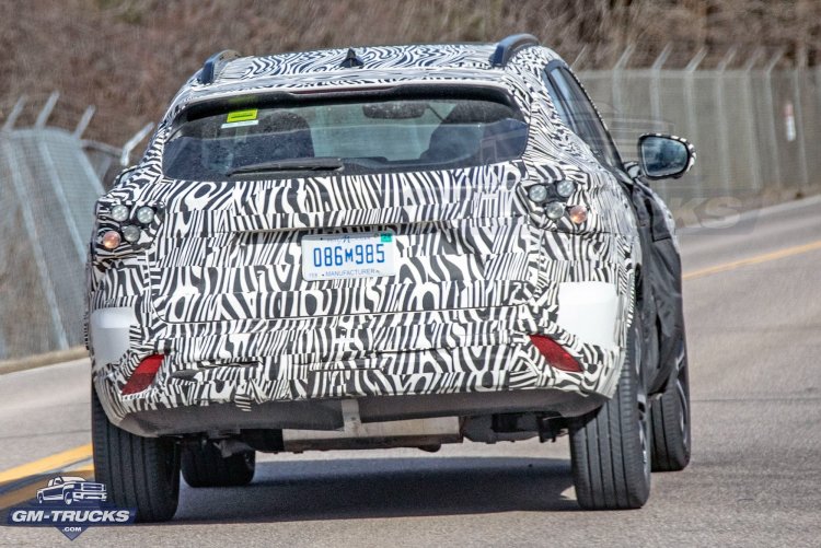 ChevyCompMidCUV.ld10.KGP.jpg