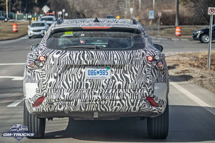 ChevyCompMidCUV.ld11.KGP.jpg