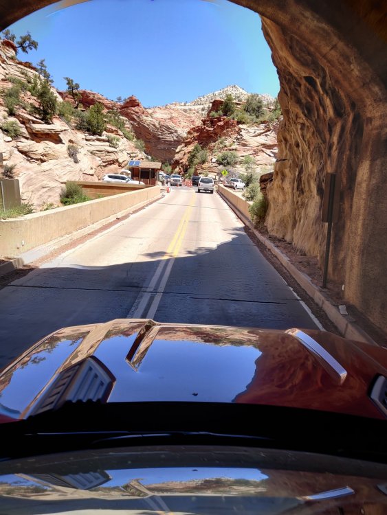 Zion-tunnel-exit-heading-ea.jpg