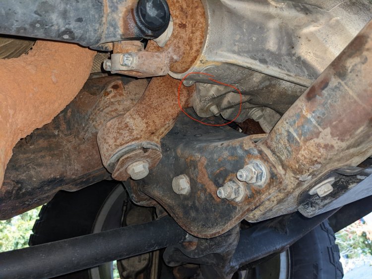 1056870565_chevymissingbolt.thumb.jpeg.2cbbb874d8ec32476df60ace945aea7a.jpeg