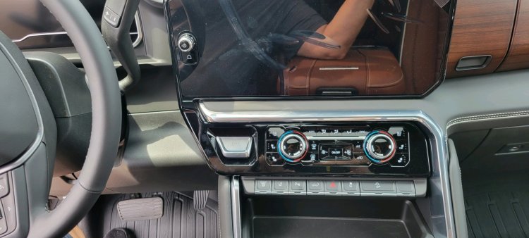'24 GMC-HD  DENALI DASH UP-FITTER SWITCH POSSIBLE LOCATIONS.jpg