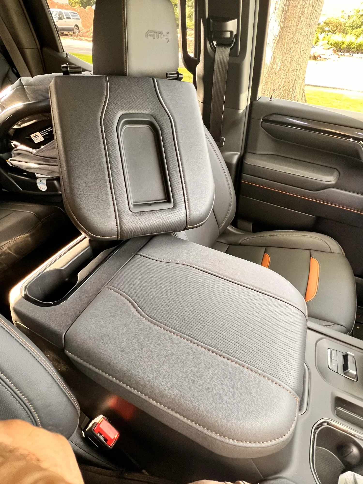 thumbnail interactive-video image 1 of Sinminou Rear Center Console Organizer Compatible With 2024 1 of 11