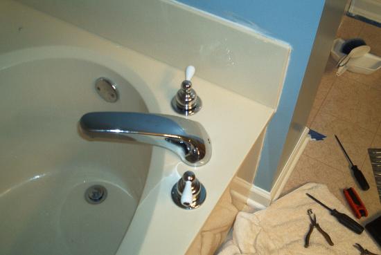 Bathtub_Faucet_006.jpg