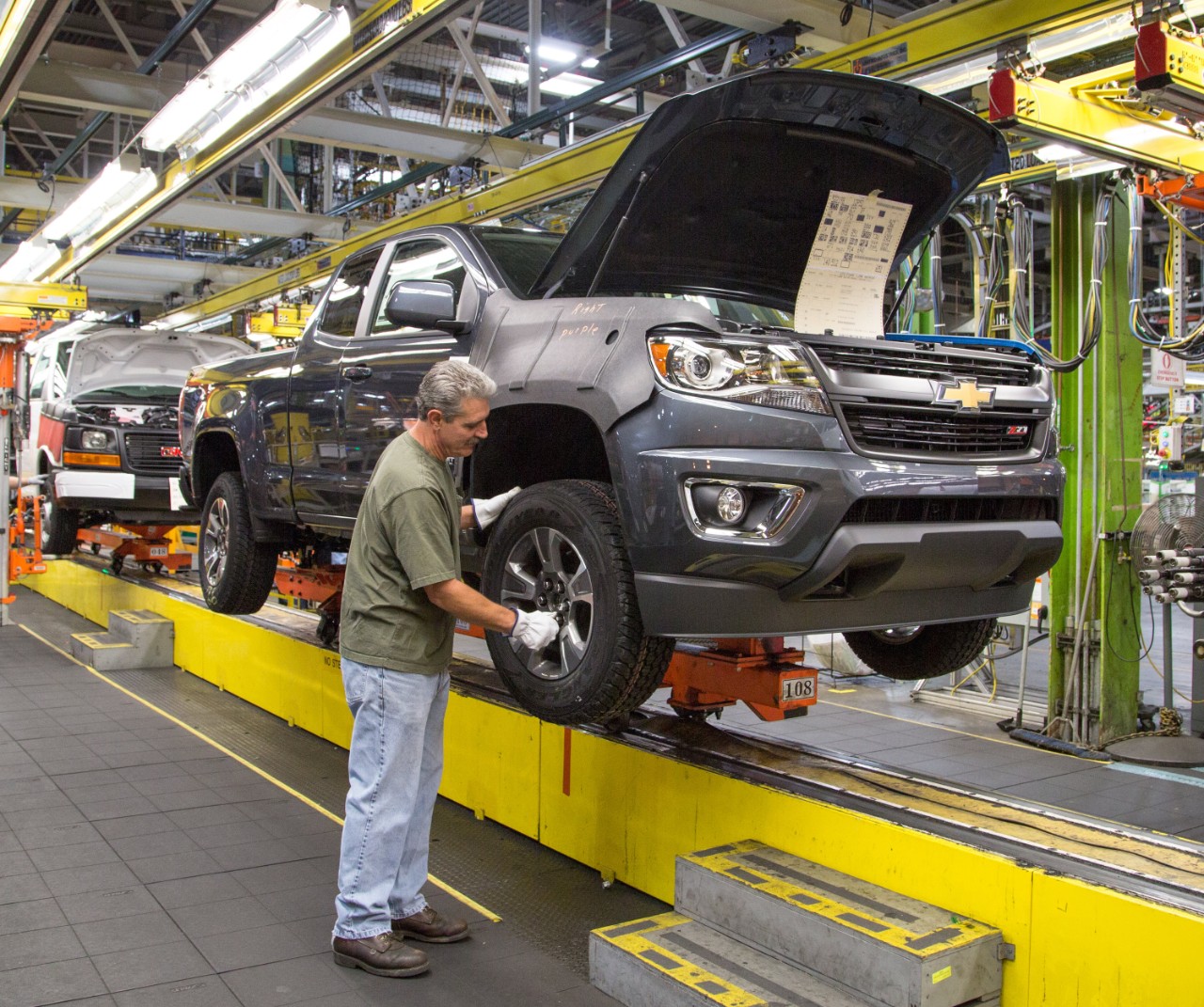 A UAW member assembling a Chevrolet Colorado in Wentzville