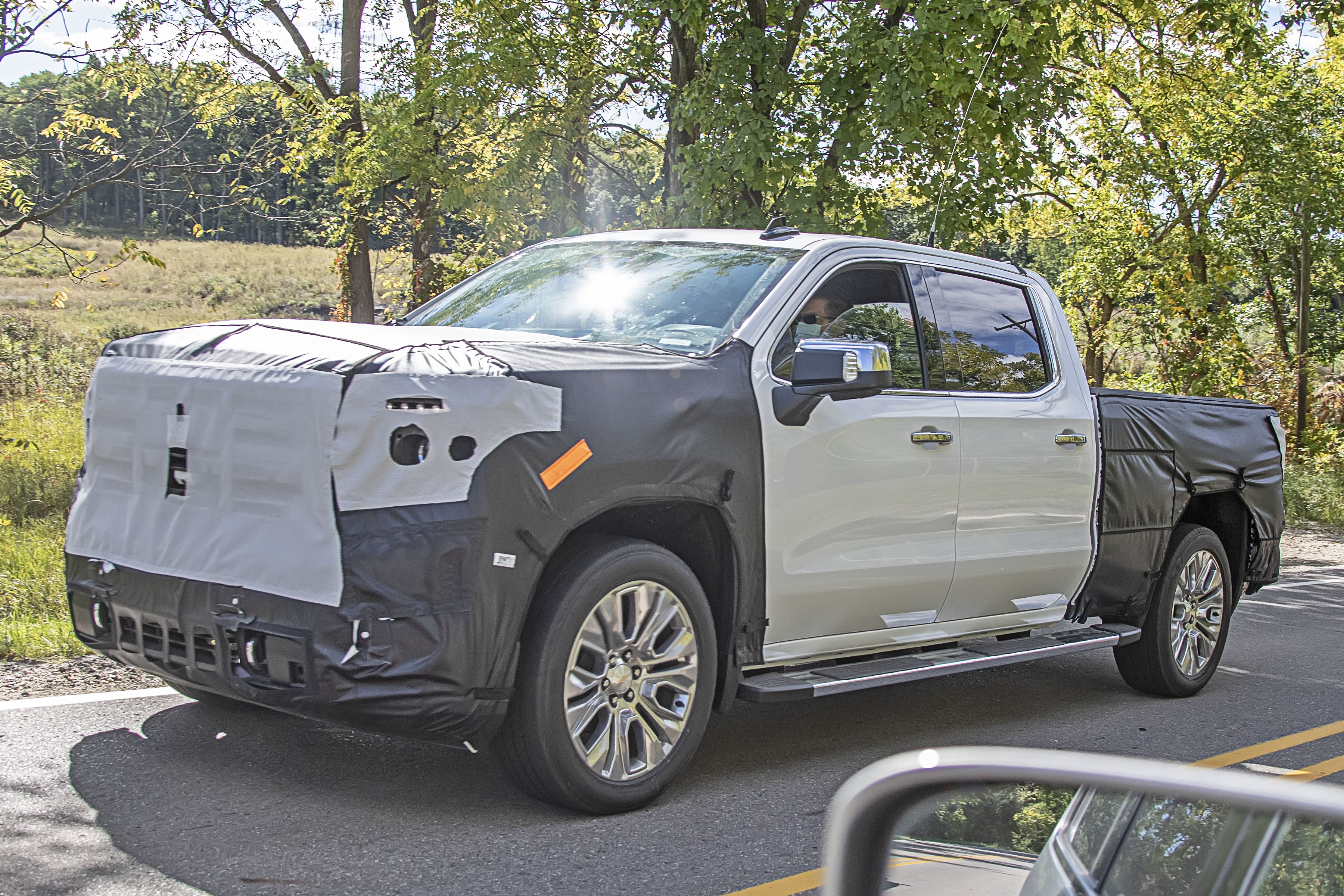 Spy Shots: 2022 Chevy Silverado and GMC Sierra