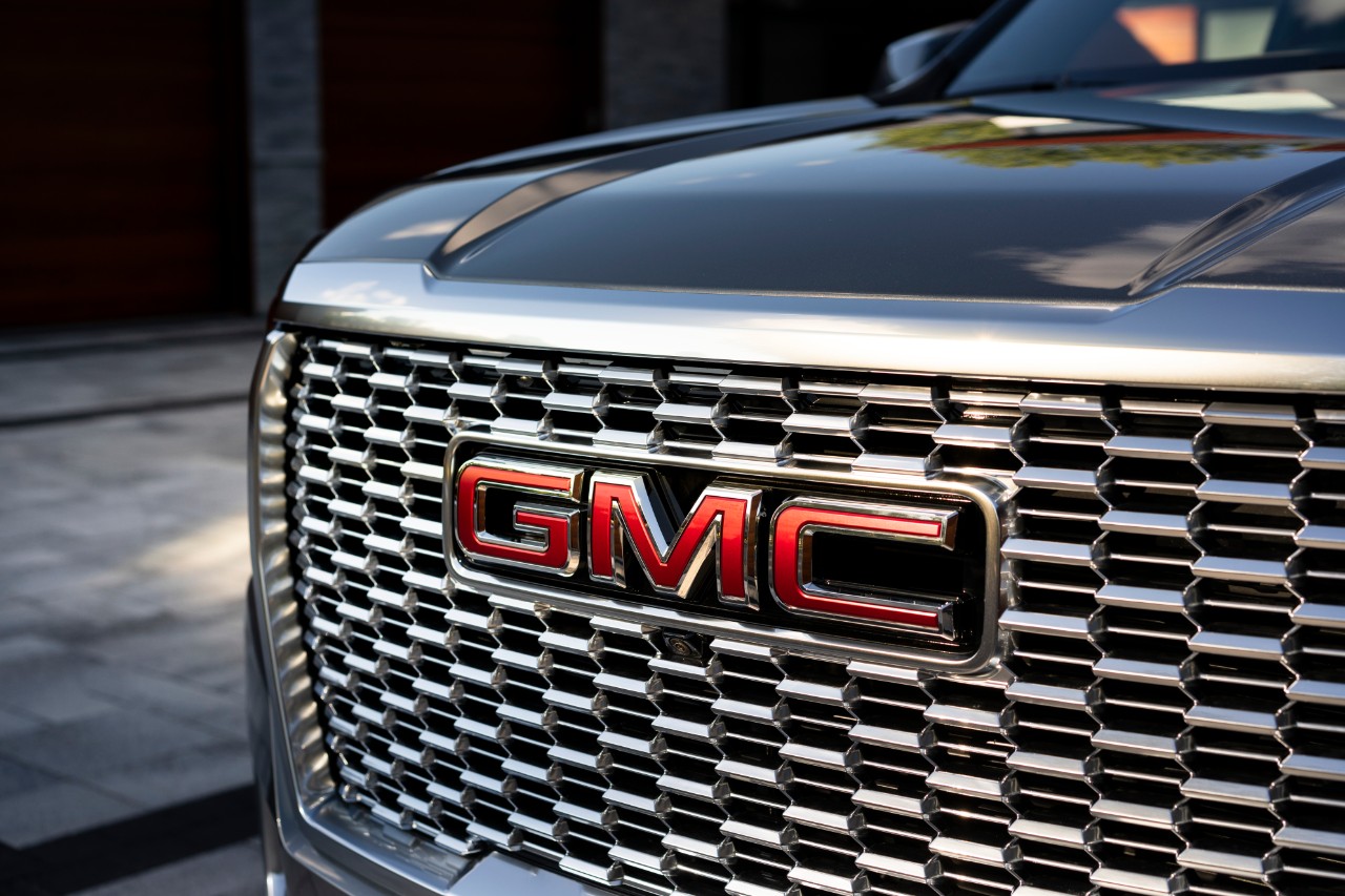 2021 GMC Yukon Denali versus Toyota Land Cruiser Heritage Edition