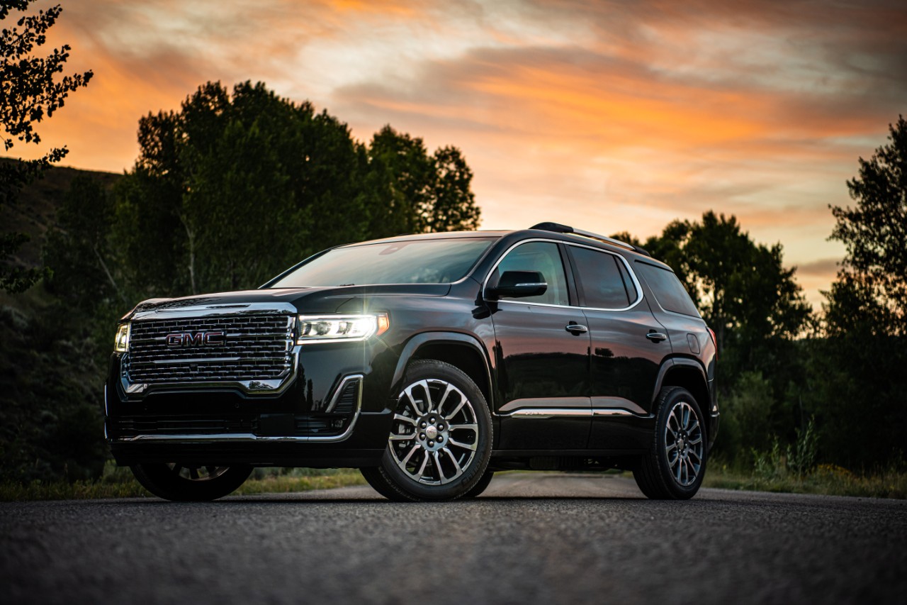 2022 GMC Acadia Drops One Engine & Gains Pro Safety Plus