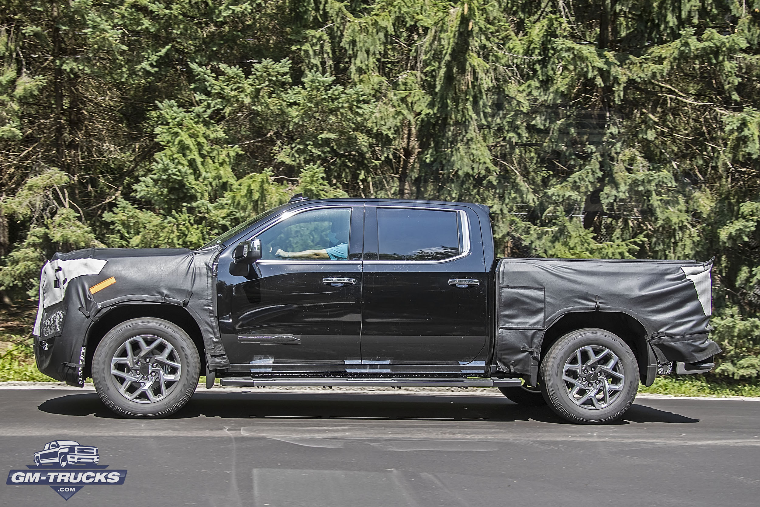 2022 GMC Sierra SLT