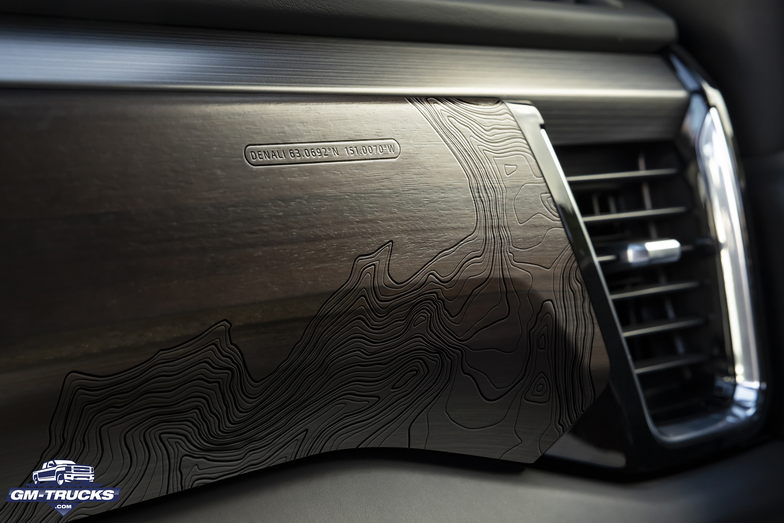 2022 GMC Sierra 1500 Denali Ultimate - Alpine Umber interior - Mt Denali detail