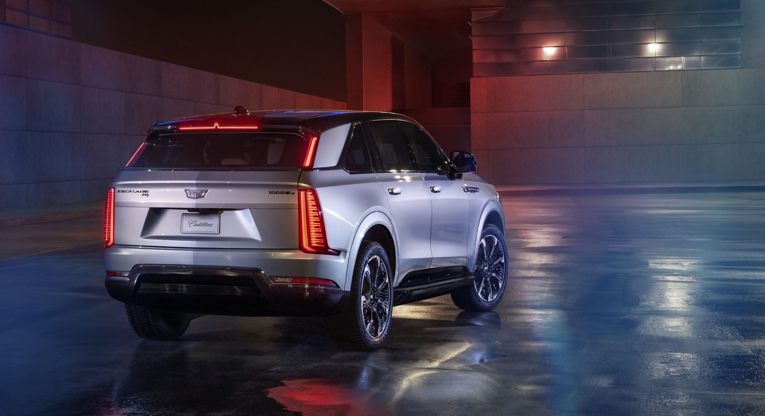 Stunning 2025 Cadillac Escalade IQ Debuts With 450 Miles Of Range, Pillar-To-Pillar Screen, Gorgeous Styling & Incredible Features 7 2025 Cadillac Escalade IQ