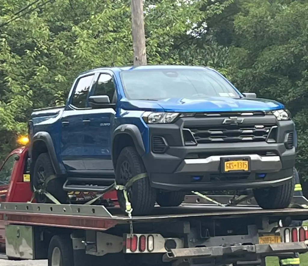 Chevrolet Is Giving Some Pickup Owners $250 2 2023 Chevrolet Colorado & GMC Canyon Are Leaving Owners Frustrated & Stranded