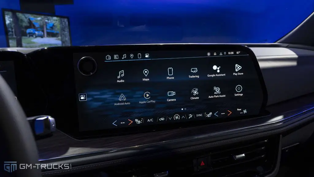 New 2025 Chevrolet Suburban & Tahoe Impressively Redefine The Full-Size SUV 4 The 17.7-inch center infotainment display on the 2025 Chevrolet Suburban and Tahoe