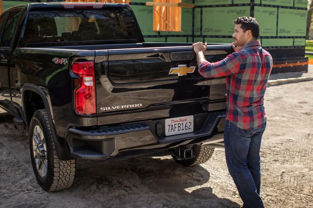 Chevy/GMC Release New Parts To Fix Unwanted, Random, or Inadvertent Tailgate Opening 2 A Silverado HD on a jobsite and equipped with Chevrolet's Multi-Flex Tailgate