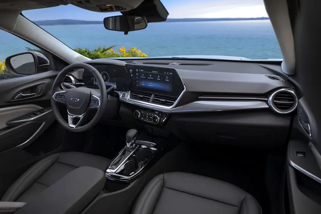 2025 Chevy Trax Updated With New Colors & Engine 2 Passenger’s side view of front cabin in Chevrolet Trax ACTIV with Jet Black with Artemis Accents Interior.