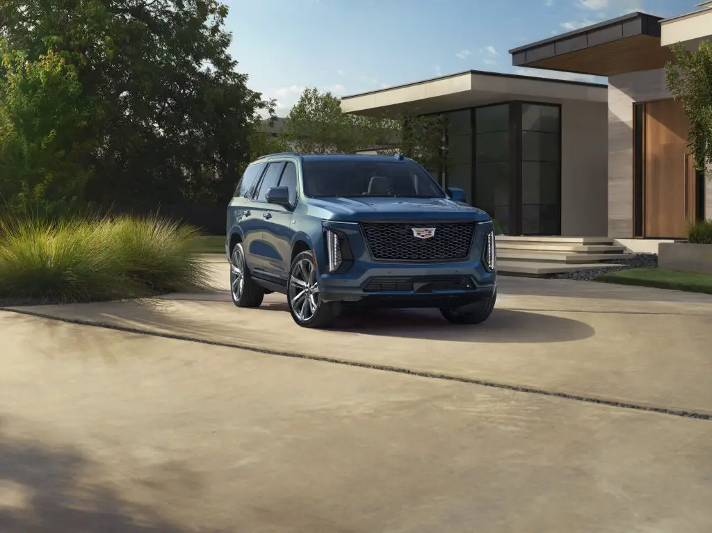Cadillac Unveils the 2025 Escalade: A New Benchmark for Luxury SUVs 2 2025 Cadillac Escalade